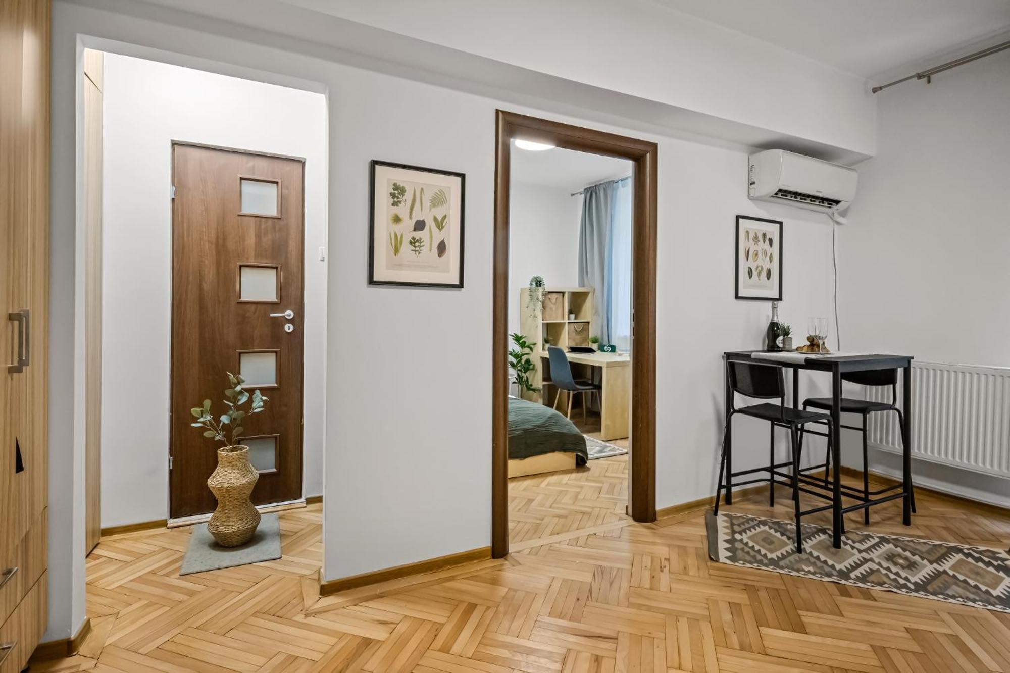 Earthy Escape - Central Apt With Balcony Βουκουρέστι Εξωτερικό φωτογραφία